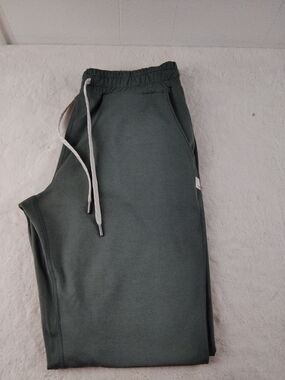 Vuori  Women's Performance Joggers Heathered  Green 25" Sz Xs